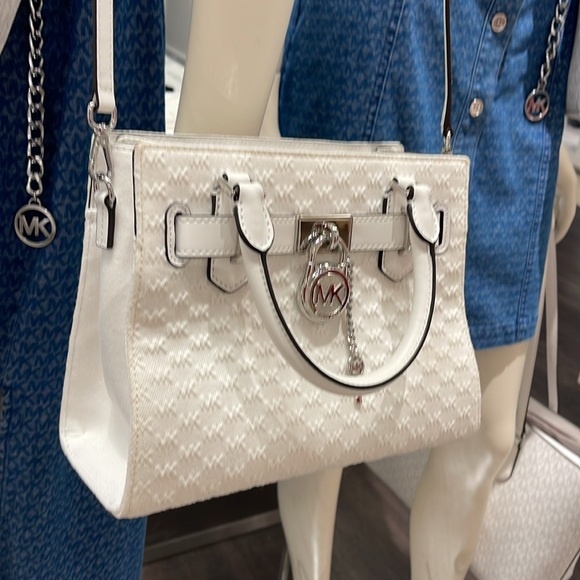Michael Kors Hamilton Sm Logo Embossed Washed Denim Satchel Cross
Opt White 
NWT - Picture 15 of 16